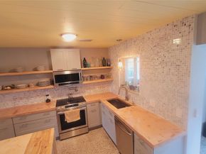 818 NW 28th Ct, Wilton Manors FL 33311