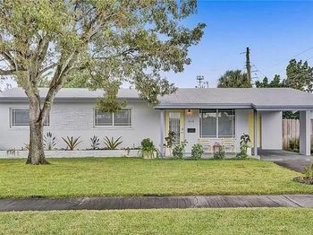 818 NW 28th Ct