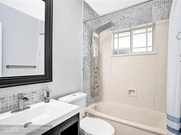 818 NW 28th Ct, Wilton Manors FL 33311