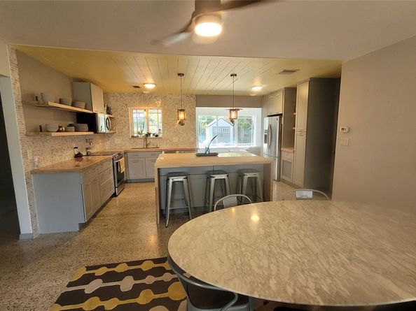 818 NW 28th Ct, Wilton Manors FL 33311