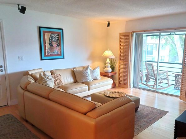 Undisclosed Address #RX-10912788, Boca Raton FL 33486