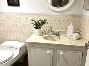 Undisclosed Address #RX-10912788, Boca Raton FL 33486