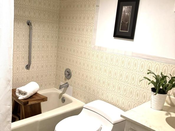 Undisclosed Address #RX-10912788, Boca Raton FL 33486