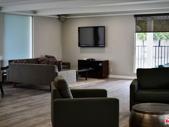 7250 Franklin Avenue 204, Los Angeles CA 90046