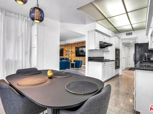 7250 Franklin Avenue 204, Los Angeles CA 90046