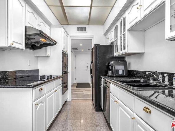 7250 Franklin Avenue 204, Los Angeles CA 90046