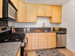 101 California Avenue 805, Santa Monica CA 90403