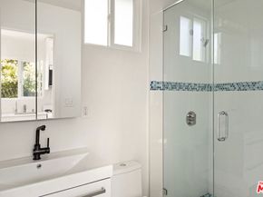6631 De Longpre Avenue, Los Angeles CA 90028