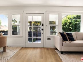 6631 De Longpre Avenue, Los Angeles CA 90028