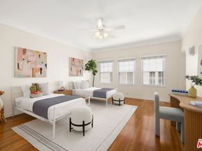 155 N Detroit Street, Los Angeles CA 90036