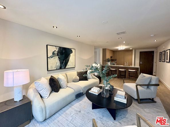 1755 Ocean Avenue Avenue 203, Santa Monica CA 90401