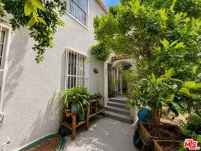 426 S Catalina Street, Los Angeles CA 90020