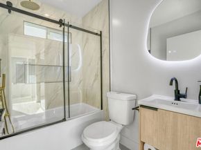 4017 Grand View Boulevard, Culver City CA 90066