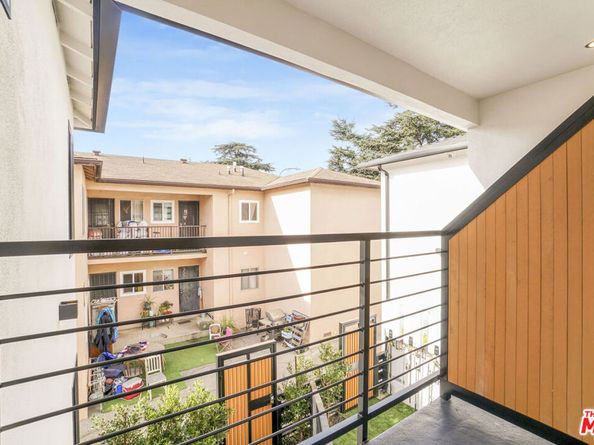 4017 Grand View Boulevard, Culver City CA 90066