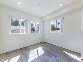 5914 Satsuma Avenue, North Hollywood CA 91601