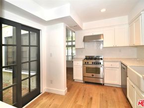 4241 Colfax Avenue D, Studio City CA 91604