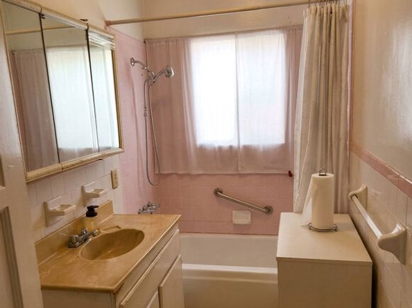 9414 Clovis Avenue, Los Angeles CA 90002
