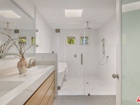 1413 Allenford Avenue, Los Angeles CA 90049