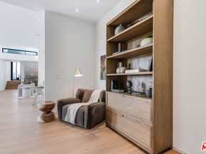 1205 Las Lomas Place, Pacific Palisades CA 90272