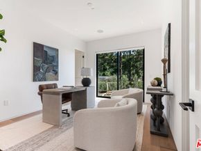 1205 Las Lomas Place, Pacific Palisades CA 90272