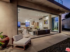 1205 Las Lomas Place, Pacific Palisades CA 90272