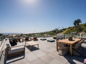 1205 Las Lomas Place, Pacific Palisades CA 90272