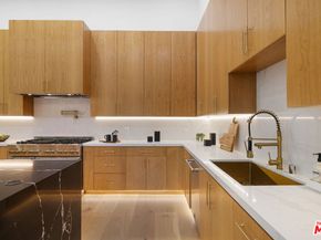 4535 Haskell Avenue, Encino CA 91436