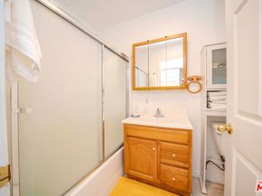 1531 Cambria Street, Los Angeles CA 90017