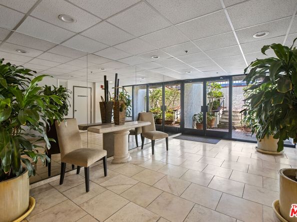 432 S Hamel Road 302, Los Angeles CA 90048