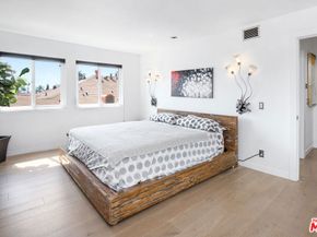 432 S Hamel Road 302, Los Angeles CA 90048