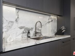 122 N Clark Drive 306, West Hollywood CA 90048