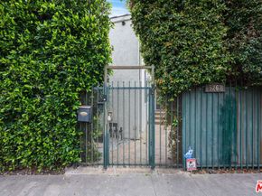 803 S Sycamore Avenue, Los Angeles CA 90036