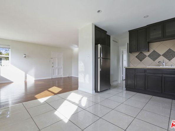 8324 Barnsley Avenue, Los Angeles CA 90045