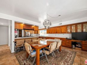 6505 S Halm Avenue, Los Angeles CA 90056