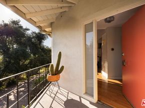 941 Cavanagh Road, Glendale CA 91207