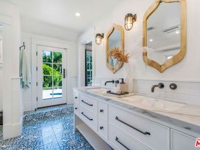 3726 Laurel Canyon Boulevard, Studio City CA 91604