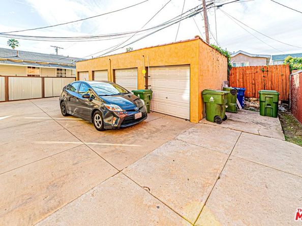 1159 West Boulevard, Los Angeles CA 90019