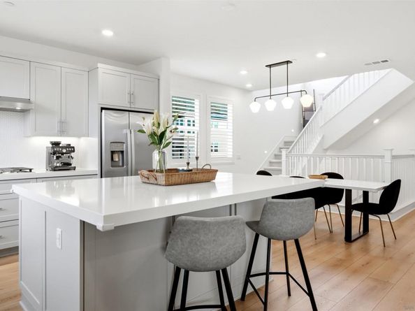 15632 Rennyson Way, San Diego CA 92127