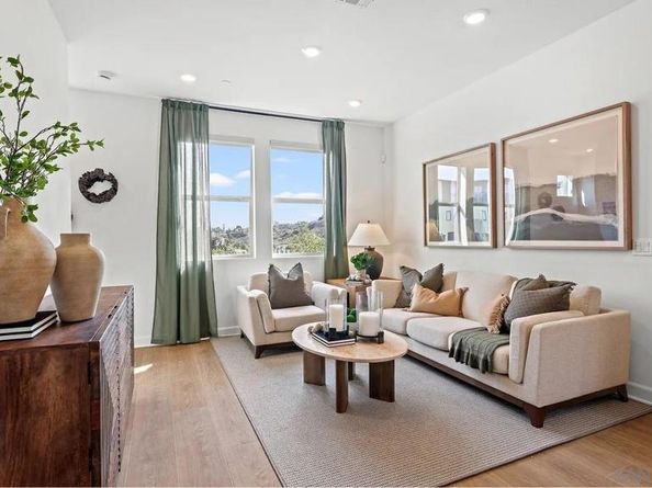 336 Summer Breeze Way, Oceanside CA 92057