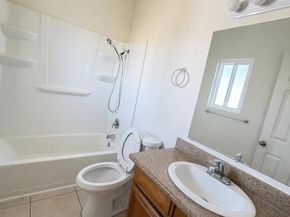 4041 Oakcrest Dr 408, San Diego CA 92105