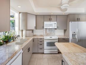 1036 Neptune Ave, Encinitas CA 92024