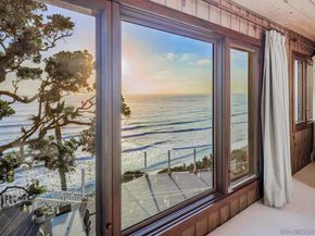 1036 Neptune Ave, Encinitas CA 92024