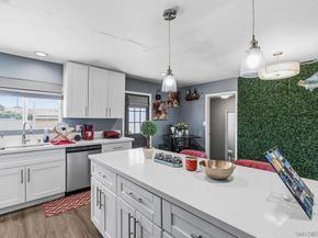 5567 Las Alturas Ter, San Diego CA 92114