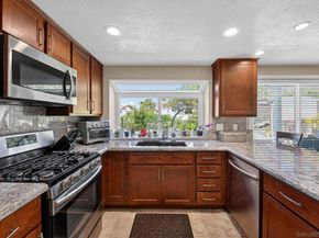 5025 Viewridge Way, Oceanside CA 92056