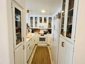 2037 Burton St 43, San Diego CA 92111