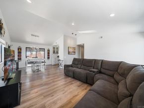 2041 Woodland Gln, Escondido CA 92027