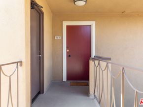 970 Palm Avenue 215, West Hollywood CA 90069