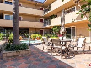 970 Palm Avenue 215, West Hollywood CA 90069