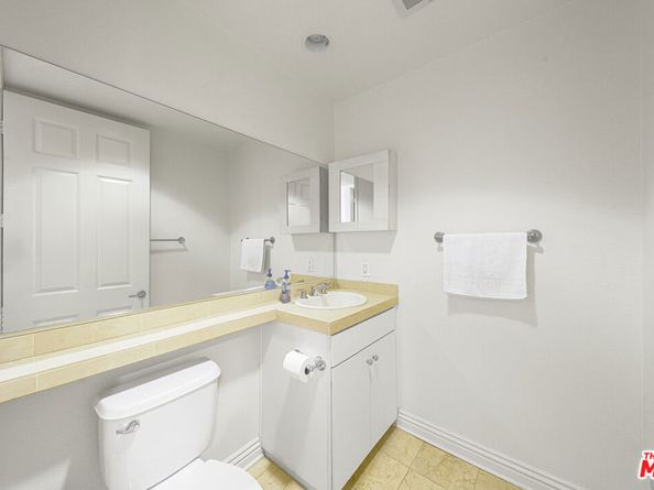 4100 Wilshire Boulevard 303, Los Angeles CA 90010