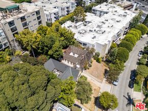 8553 W West Knoll Drive, West Hollywood CA 90069